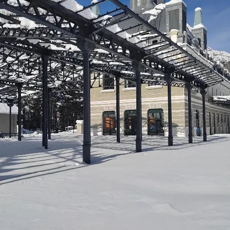 La Moleta Avairent Estacion * Canfranc