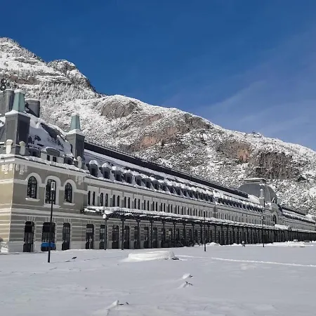 La Moleta Avairent Estacion Lejlighed Canfranc