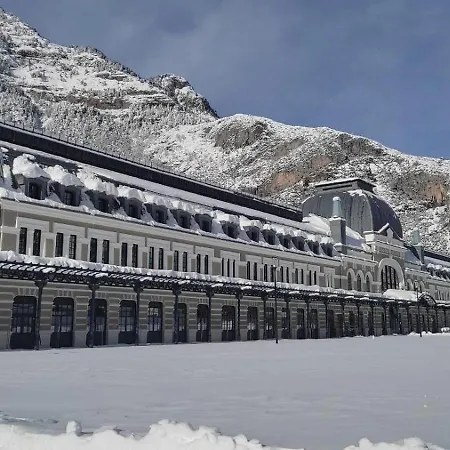 La Moleta Avairent Estacion Canfranc