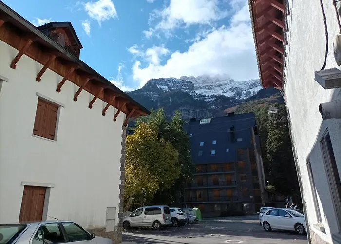 Lägenhet La Moleta Avairent Estacion *