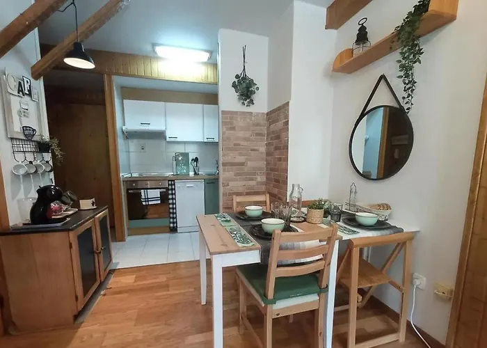 La Moleta Avairent Estacion Lägenhet