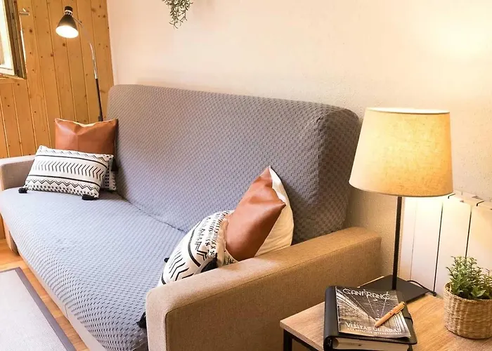 La Moleta Avairent Estacion * Canfranc