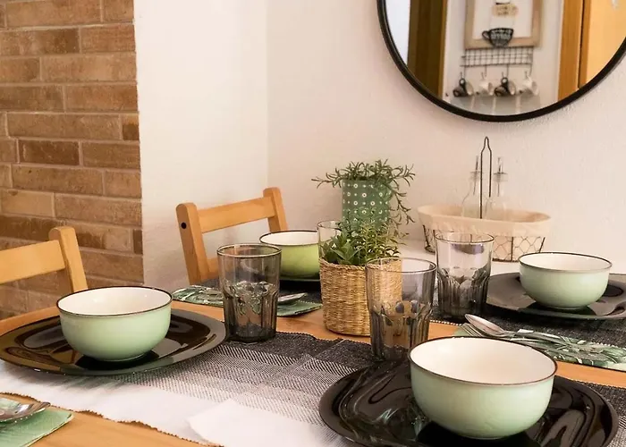 Lägenhet La Moleta Avairent Estacion *